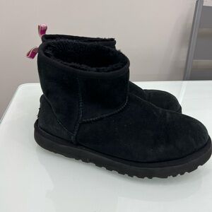 UGG Black and pink Boots